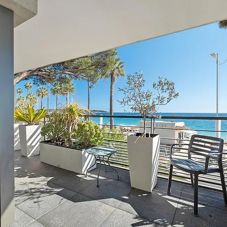 Front De Bayside 2p Garage *